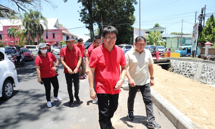 Didampingi Kadis PUPR, Wali Kota Manado Soroti Perbaikan Infrastruktur Kota